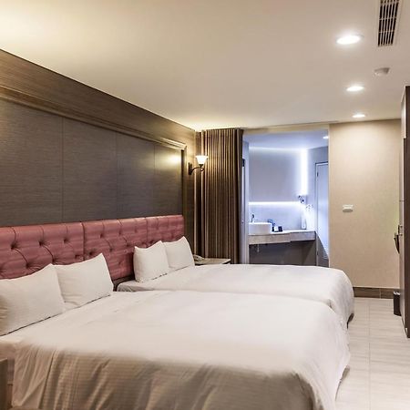 Maple Hotel Second Branch Tainan Dış mekan fotoğraf