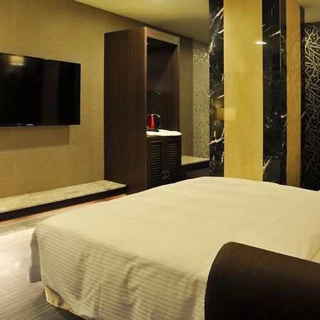 Maple Hotel Second Branch Tainan Dış mekan fotoğraf