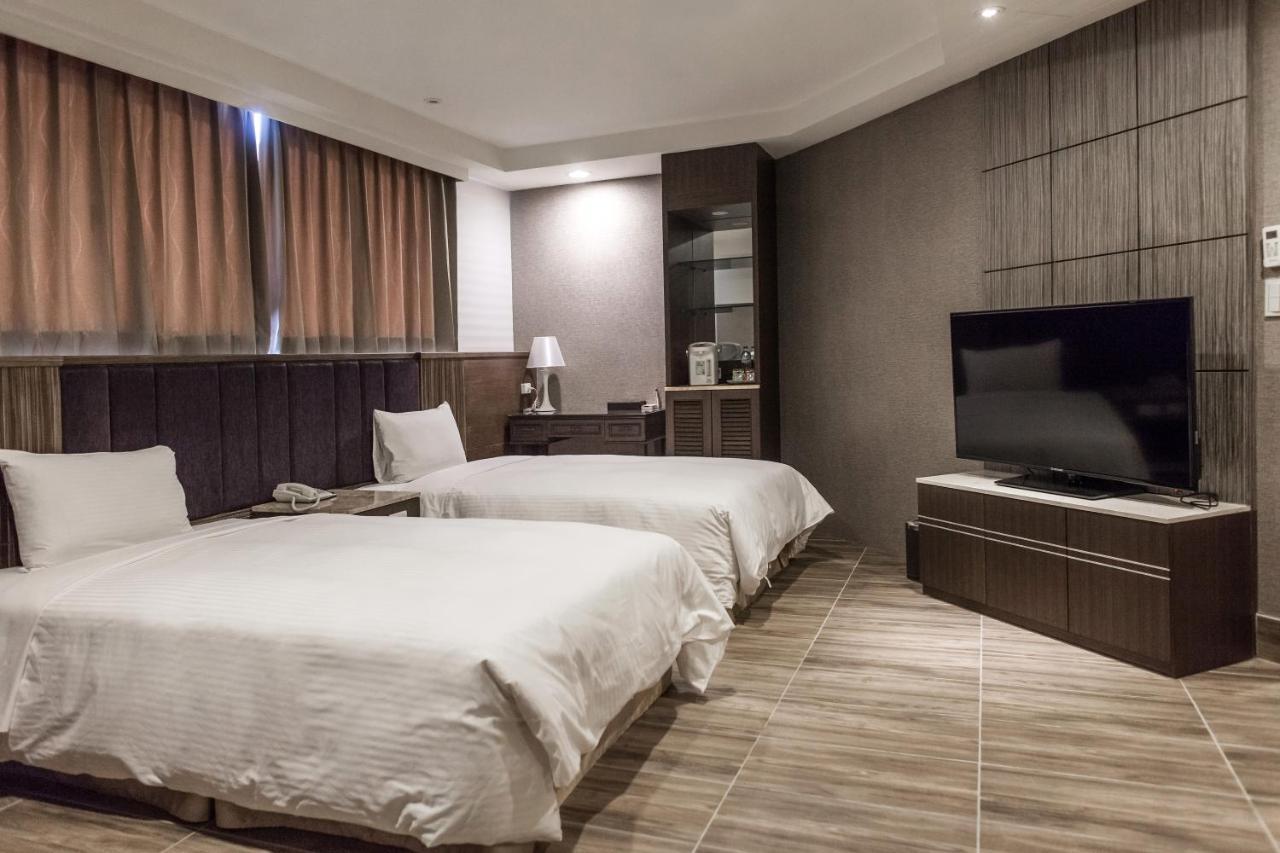 Maple Hotel Second Branch Tainan Dış mekan fotoğraf